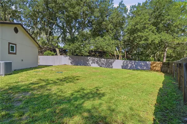 180 W 3RD ST, Chuluota, FL 32766