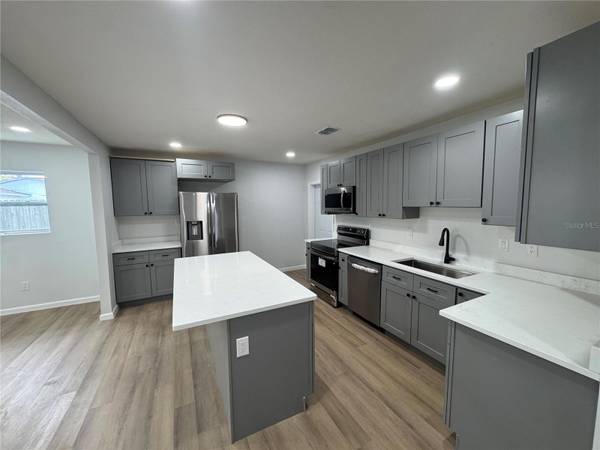 1407 MOSELLE AVE, Orlando, FL 32807