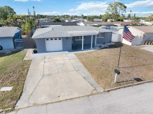 3811 CEDARWOOD DR, Holiday, FL 34691