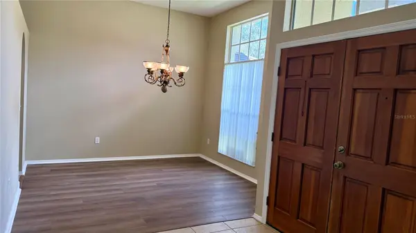 9917 COLONNADE DR, Tampa, FL 33647