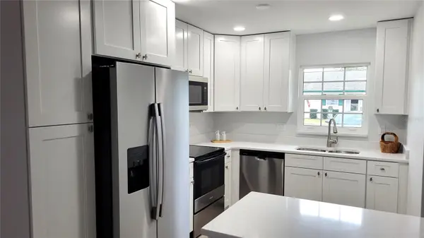 217 N HILL AVE #20, Deland, FL 32724