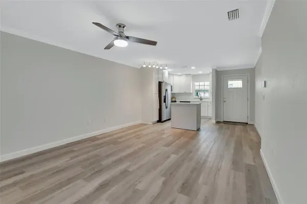 217 N HILL AVE #20, Deland, FL 32724