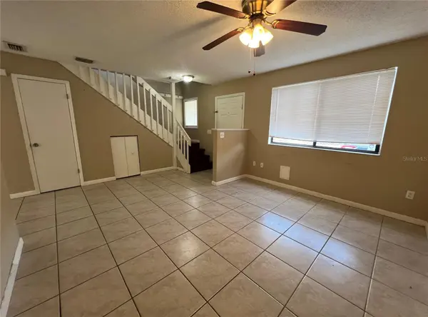 100 E BAYWOOD SQ, Daytona Beach, FL 32119
