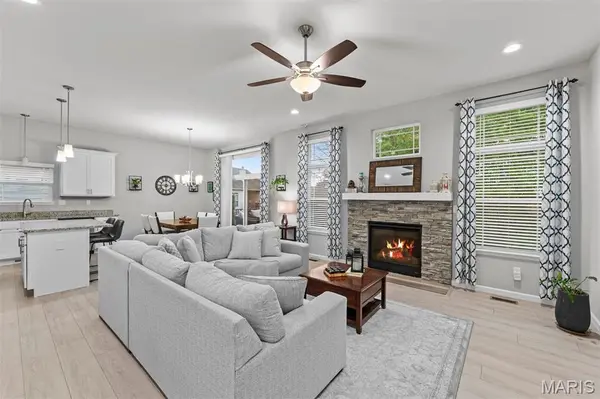 415 Knothole LN, Wentzville, MO 63385