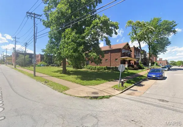3457 Texas Ave, St Louis, MO 63118