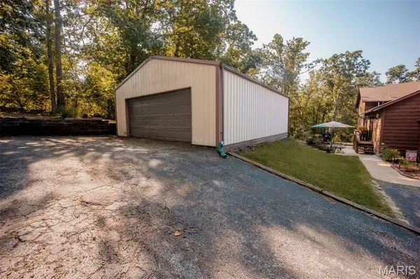 7018 Wedgewood DR, Cedar Hill, MO 63016