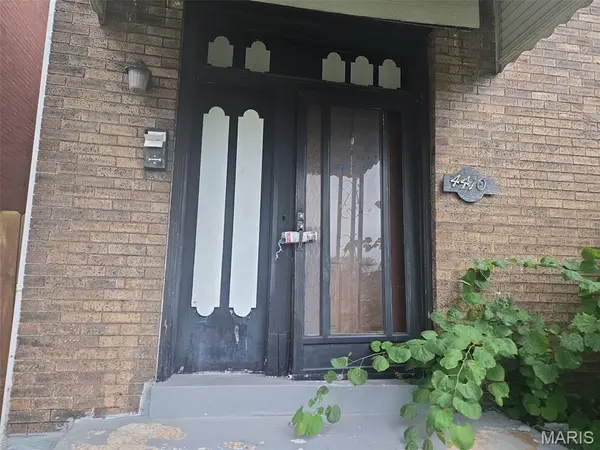 4410 Red Bud AVE, St Louis, MO 63115