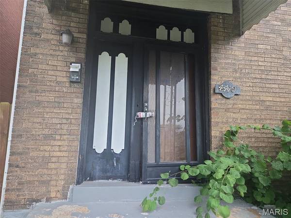 4410 Red Bud AVE, St Louis, MO 63115