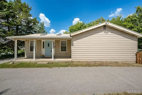1734 Engle DR, Arnold, MO 63010