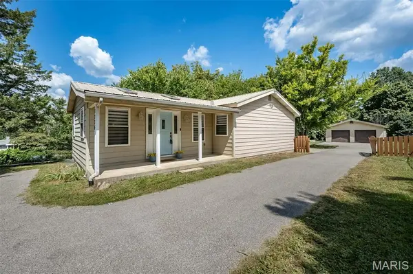 1734 Engle DR, Arnold, MO 63010