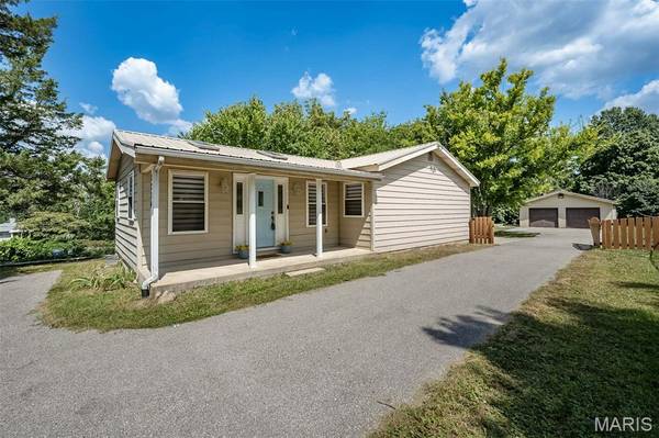 1734 Engle DR, Arnold, MO 63010