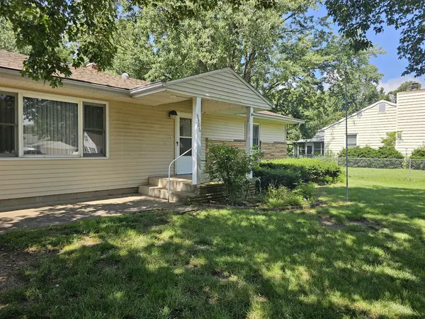 5306 E Cambron AVE, Chillicothe, IL 61523
