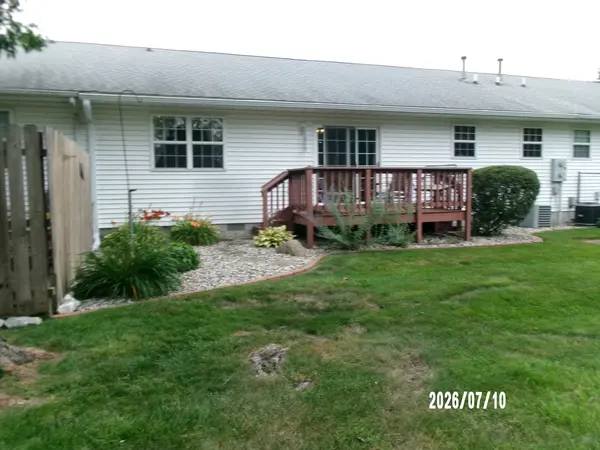 103 Fleming CT #103, Watseka, IL 60970
