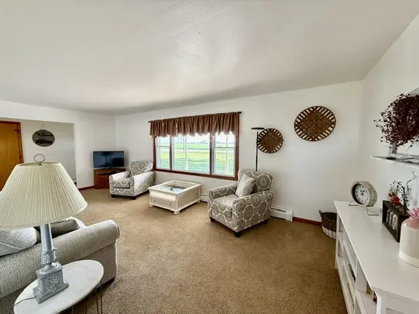 908 N County Road 800E, Tuscola, IL 61953