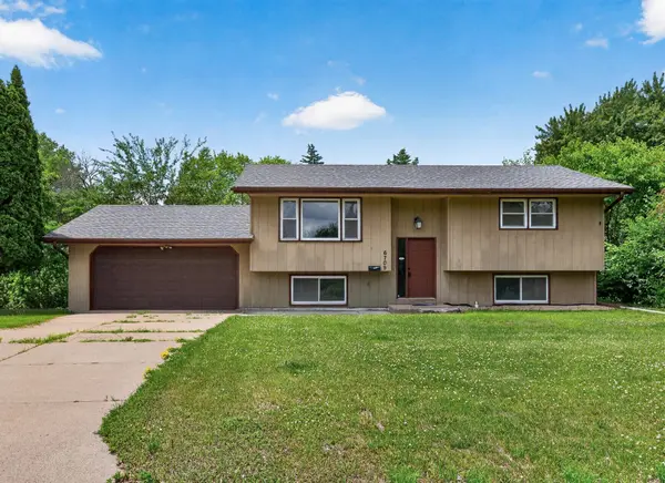 6709 Colorado AVE N, Brooklyn Park, MN 55429
