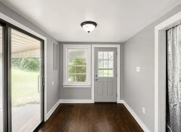 9097 Denton Rd, Linden, TN 37096