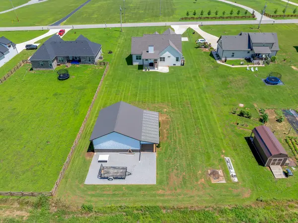3256 Ostella Rd, Cornersville, TN 37047