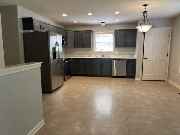 1132 Chinook Cir, Clarksville, TN 37042