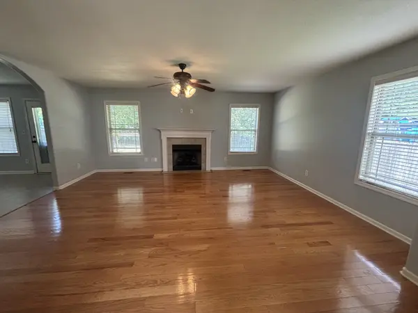 1132 Chinook Cir, Clarksville, TN 37042