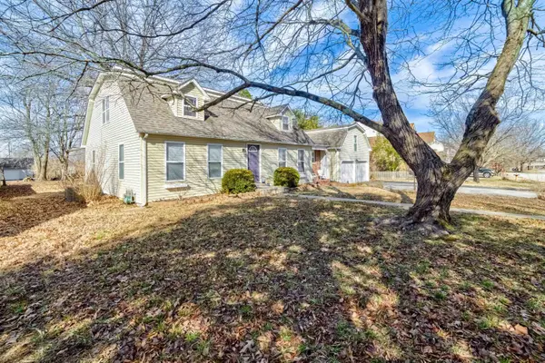 703 N 6th Avenue, Ozark, MO 65721