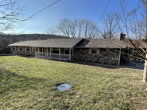 125 Tumbleweed Lane, Lampe, MO 65681