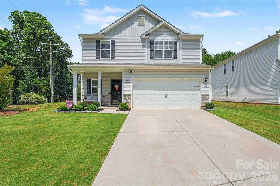 2007 Karen Woods LN, Charlotte, NC 28216