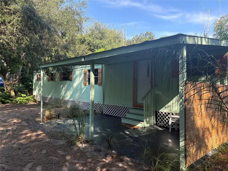 10 SEMINOLE AVE, Palm Coast, FL 32137