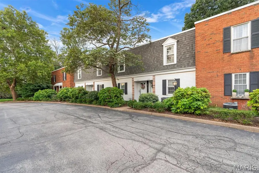 13472 Mason Village CT, Town And Country, MO 63131