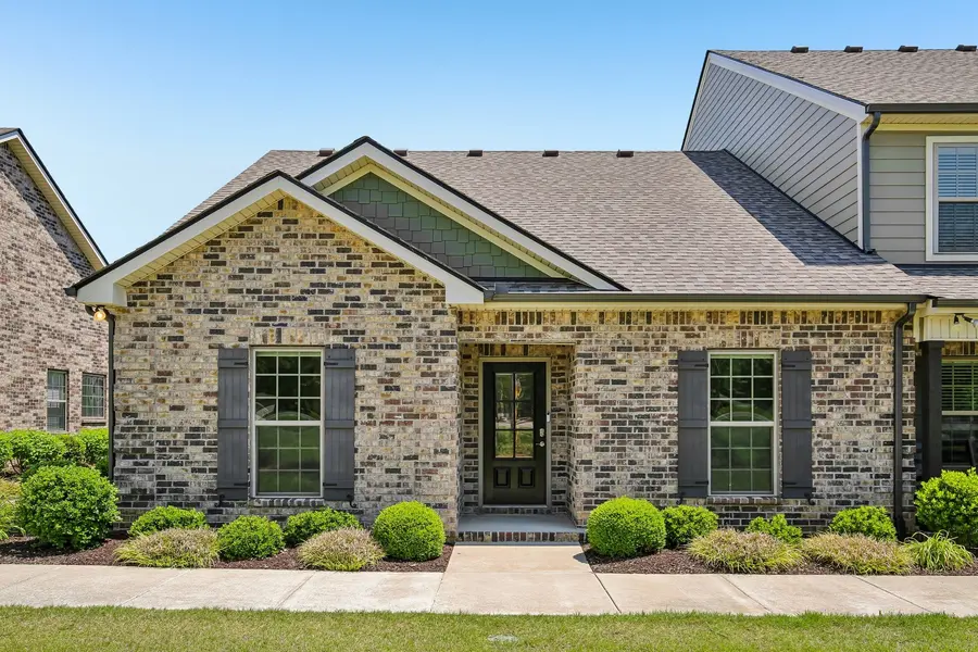 5624 Maples Retreat Dr, Murfreesboro, TN 37127