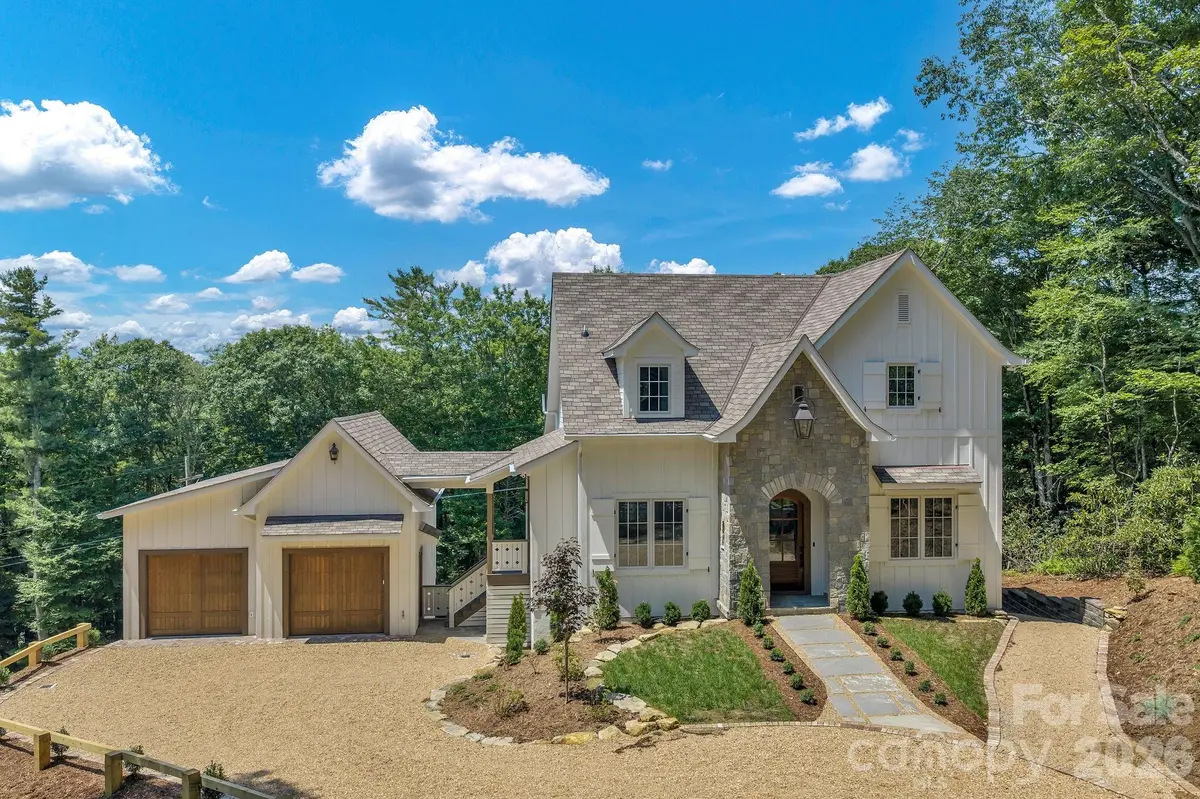253 Old Boone RD, Blowing Rock, NC 28605