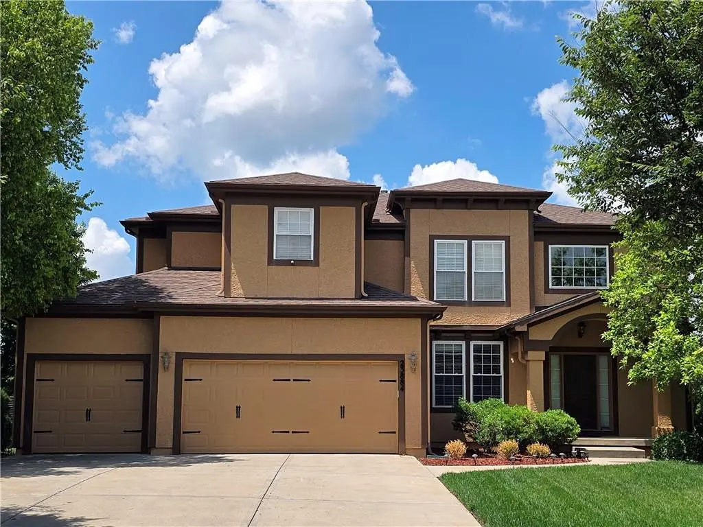 23884 W 124th CT, Olathe, KS 66061