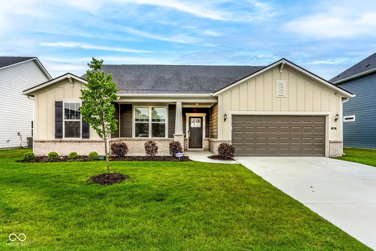 910 Jordan CT, Avon, IN 46123