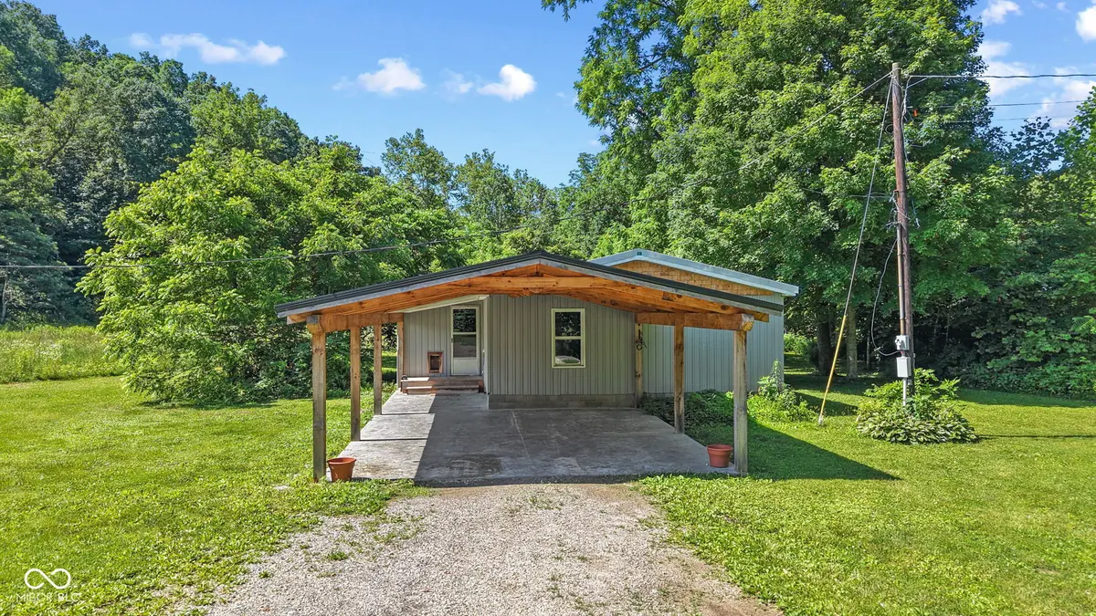 6091 Mount Moriah RD, Nineveh, IN 46164