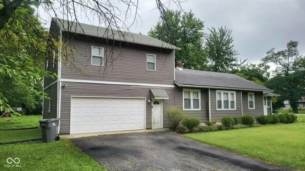 3854 1/2 S Sherman DR, Indianapolis, IN 46237