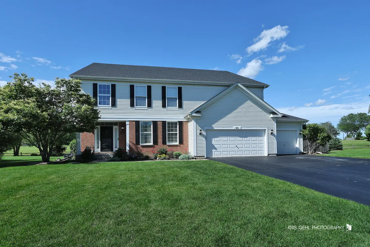 60 Arden LN, Round Lake, IL 60073