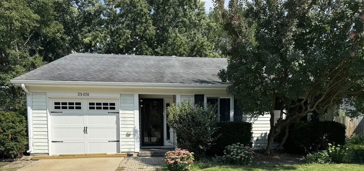 2S031 Continental DR, Warrenville, IL 60555