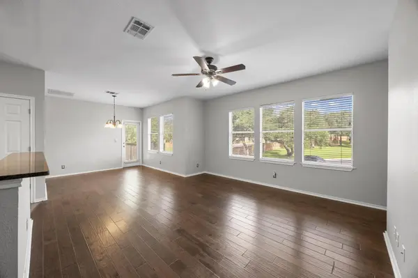 7501 Shadowridge RUN #102, Austin, TX 78749