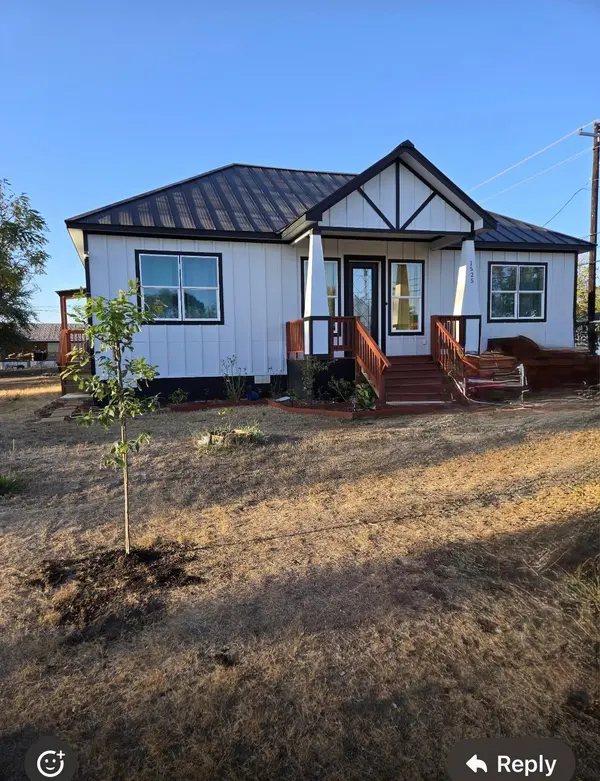1525 Waco ST, Gonzales, TX 78629