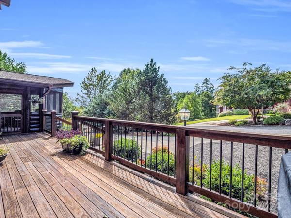 181 Highland HTS, Lake Lure, NC 28746