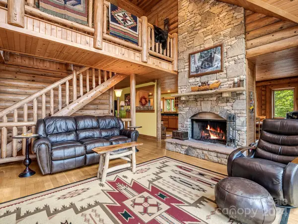 181 Highland HTS, Lake Lure, NC 28746
