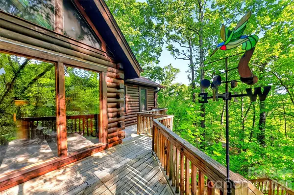 221 Hammer Hollow DR, Marion, NC 28752