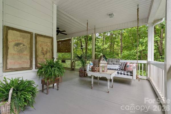 175 Green Hills RD, Mill Spring, NC 28756