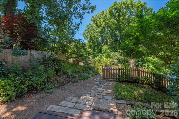 37 Wilmington ST, Asheville, NC 28806