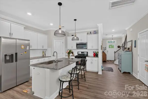 629 Cypress Glen LN, Lake Wylie, SC 29710