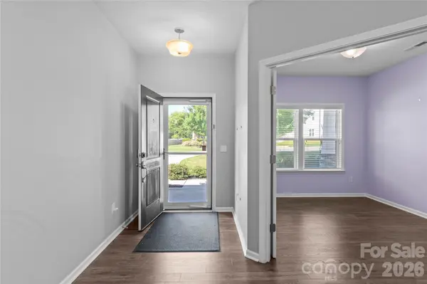 4515 Wedge DR, Pfafftown, NC 27040