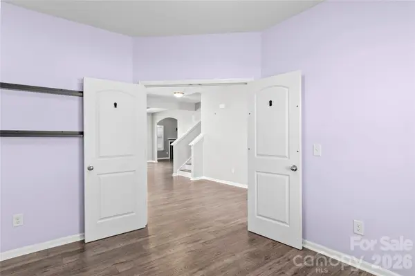 4515 Wedge DR, Pfafftown, NC 27040
