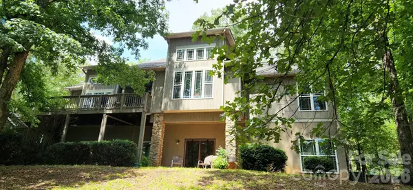 100 Hannah DR, Mill Spring, NC 28756