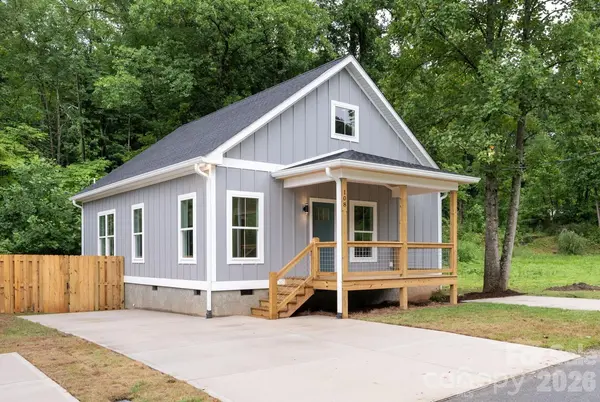 108 Orchard ST, Old Fort, NC 28762