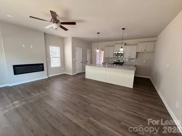 3106 Aberleaf LN, Charlotte, NC 28227