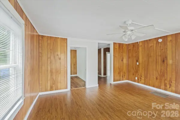 138 West LN, Brevard, NC 28712